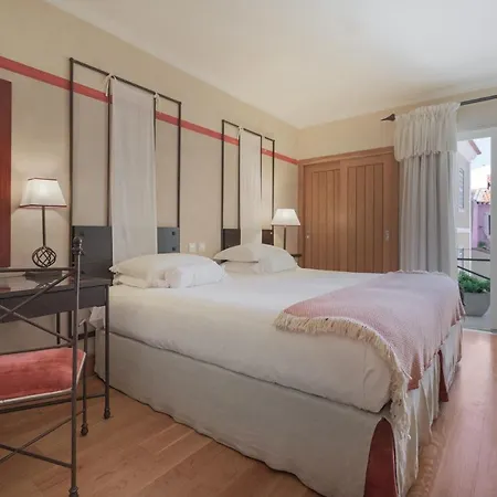 Heritage Solar Do Castelo Inn - Alfama Hotell 4*