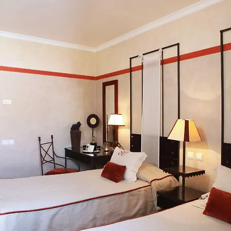 Heritage Solar Do Castelo Inn - Alfama 4*