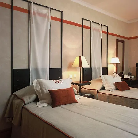 Heritage Solar Do Castelo Inn - Alfama 4*